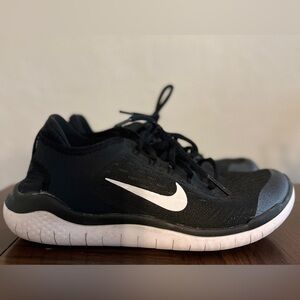 Nike Kids Free RN Black&White (US 5Y)